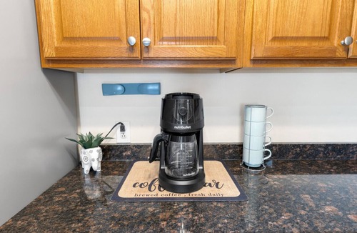 Streamwood House | Family Haven in Streamwood | Ideal for Stay Long