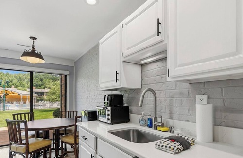 Fontana-on-Geneva Lake Condo | Fontana Abbey Villas Condo Steps to Pool Walk to Beach Marina and Dining