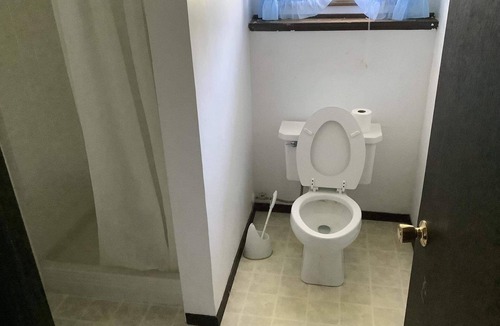 Oshkosh House | Four bedroom home great for EAA, Lifest, XRoads41 and other Oshkosh events!