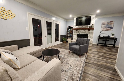 Terre Haute House | Four Bedroom Home In Terre Haute. ISU Rose Hulman. No Pets