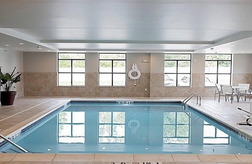 Auburn Hills Apartment | Free Breakfast. Indoor Pool + Gym. Near Great Lakes Crossing Outlets.