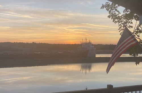 Barbeau House | Front Row Seat to Great Lakes Freighters: The Rock Cut Retreat
