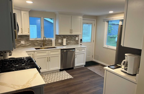 Delavan Lake House | Fully renovated lake front home on Delavan’s North Shore