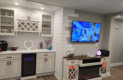 Sawyer House | Fully renovated private & cozy 3 bdr cottage with hot tub close to Warren Dunes