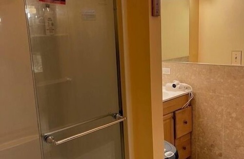 Killgubbin Apartment | Furnished Room's Downtown Chicago River North Neighborhood.