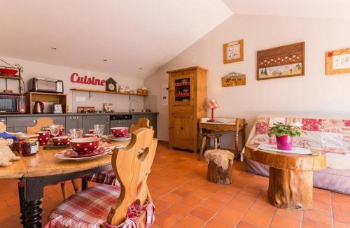 Arthon-en-Retz House | Gîte Accessible avec Jardin Fleuri près de Pornic, Éco-rénové et Équipé (Vélos, WiFi, Cheminée) - FR-1-306-957