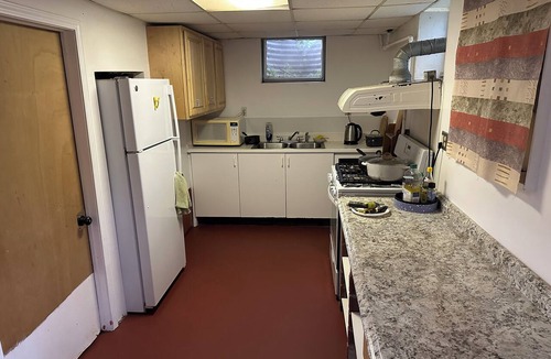Ann Arbor House | Garden level basement 2-bedroom unit in house in Ann Arbor neighborhood