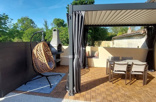 Bords House | Gite Rive Charente La Cabane