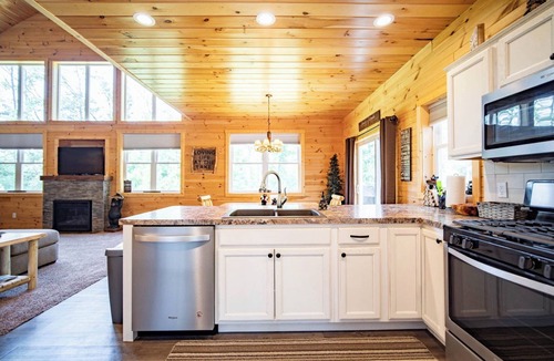 Empire Cabin | Glen Arbor, MI - Walk to Town ~ Home Theater ~ Pool Table ~ Bonfire