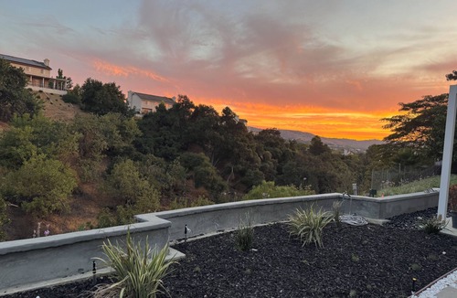 Walnut House | Golden Glow Hillside Retreat near Disneyland