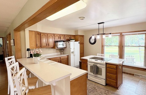 Apple River House | Golf Course Views & Family Fun – Large Apple Canyon Lake Vacation Home