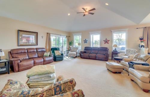 Jerome House | Goose Lake Home: 13 Mi to Michigan Int'l Speedway