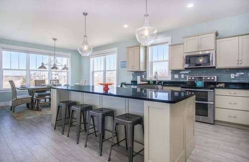 Miami Park House | Gorgeous home w/furnished patio, decks, & open living space - easy beach access