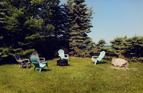 Mackinaw City House | GORGEOUS LAKEFRONT SUNSETS-NEWLY REMODELED HOME ON LAKE MICHIGAN, MACKINAW CITY.