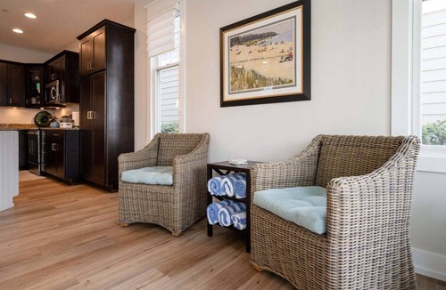 Saugatuck House | Gorgeous townhome w/water views and pool! Walk to Downtown!