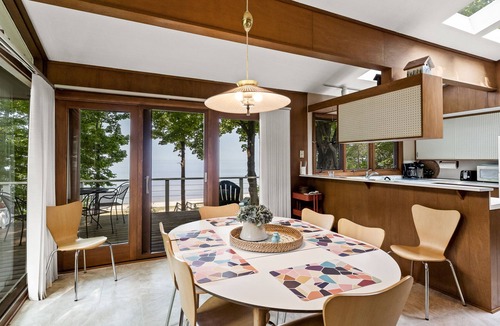 Port Sheldon House | Graceland | 3 Bed, 1 Bath