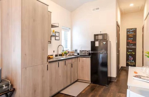 New Albany Apartment | Great for Derby & Events in Louisville/So Ind