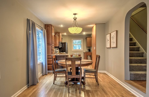 Lansing House | Great location to MSU! Charming 3 bedroom, 2.5 bathroom house.