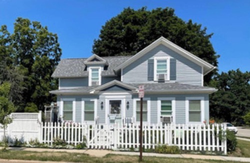 Oconomowoc House | Greenstone Cottage