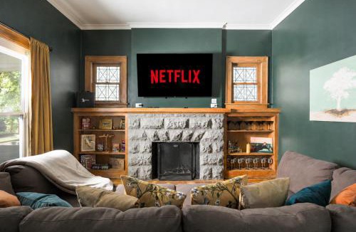 Indianapolis House | Group Fun House with Game Room & Hot Tub - Sleeps 14