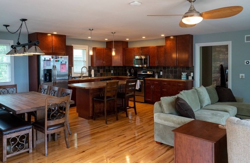 Shelbyville House | Gun Lake home w/private lot, dock, and tons of parking!