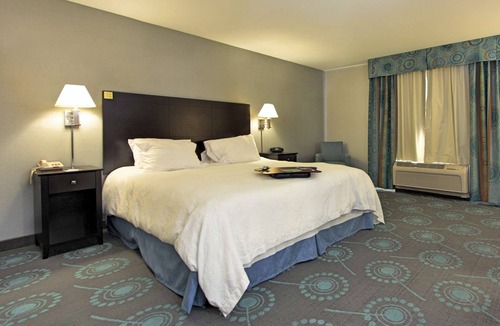 Defiance Hotel | Hampton Inn Defiance