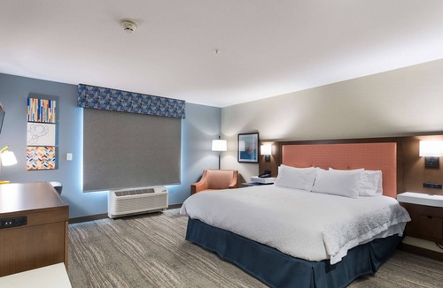 Niles Hotel | Hampton Inn Niles
