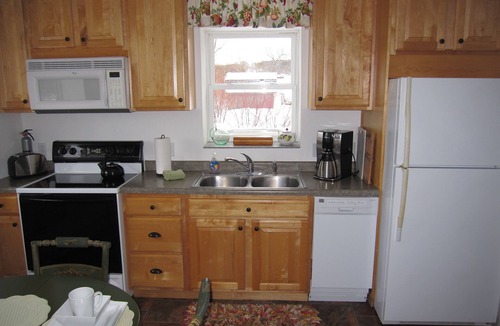 Munising Cottage | Harbor cozy cottage, Walk to Lake Superior, Cruise boats, Ice Cream, Pubs &More!