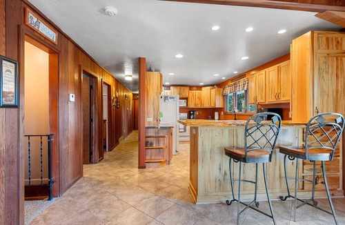 Athelstane Cabin | Hardwood Point Amazing 7-bedroom vacation compound in Silver Cliff with AC WiFi