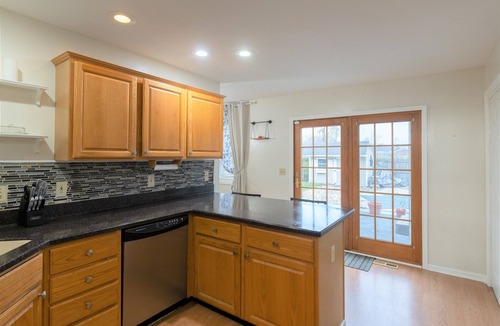 Mishawaka House | Heart of South Bend-Heated Pool-Game Room -2500ft²