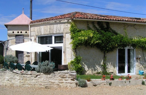 Duil-sur-le-Mignon House | Hercules Les Constellations for up to 7 people and a baby