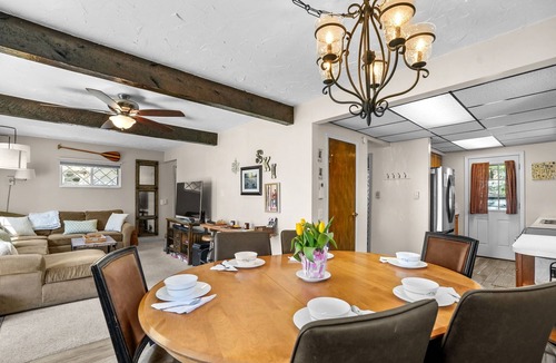 Cadillac House | Hideaway Chalet-Cozy, Comfortable, and Quite! On Canal with Large Outdoor space