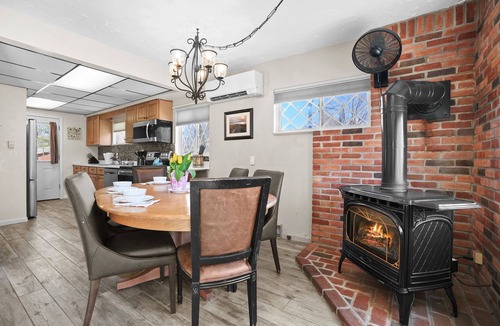 Cadillac House | Hideaway Chalet-Cozy, Comfortable, and Quite! On Canal with Large Outdoor space