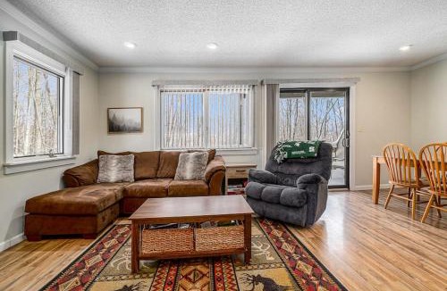 Harbor Springs House | Hideaway Valley Condo 36