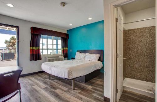 Hesperia Hotel | High Desert Inn