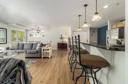 Traverse City Condo | High-End Downtown Traverse City Ground Floor Condo on Quiet Street