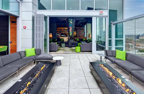 Near South Side Hotel | Hilton Garden Inn Chicago McCormick Place