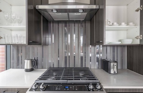 West Loop Apartment | Hip West Loop 2BR w/Gym, Pool, near Fulton Market, by Blueground