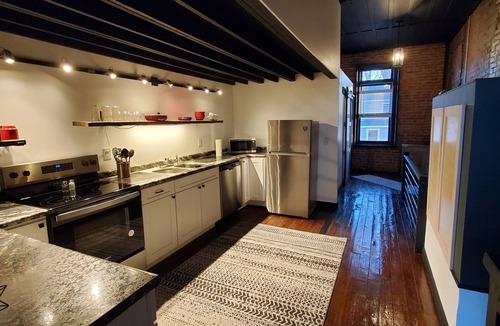 Vevay Apartment | Historic 2-bedroom, fully equipped apartment with AC & laundry in charming Vevay