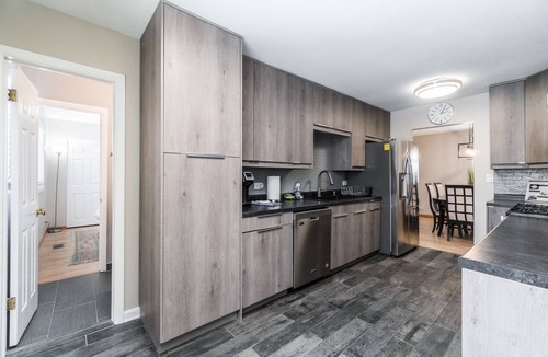 Schaumburg House | Hoffman Estates FHS Rental