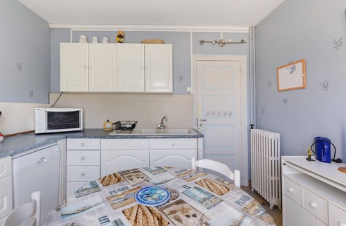 Monteaux House | Holiday Home 'Gîte Le Trotteur' with Private Garden and Wi-Fi