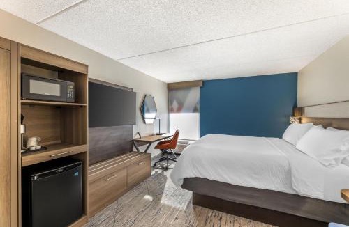 Crestwood Hotel | Holiday Inn Express Crestwood by IHG