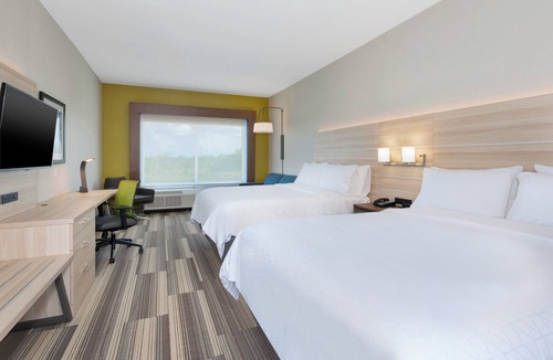 Grand Rapids Hotel | Holiday Inn Express & Suites Grand Rapids Airport - South by IHG