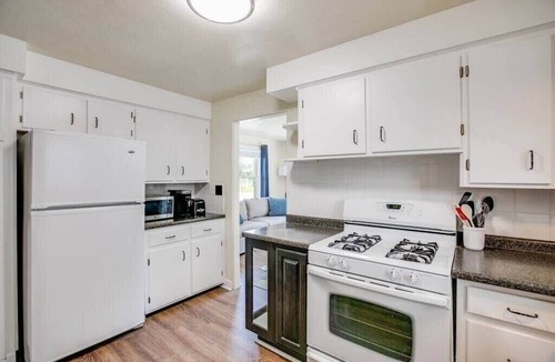 Northshore Triangle House | Home 3 Minutes from Notre Dame. Sleeps 8+