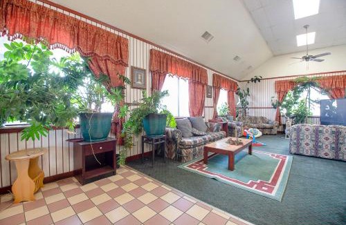Elkhart Hotel | Hotel O Daylight Inn Elkhart I-90, IN