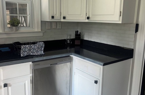 Harters Heights House | Huge 7-bedroom house Sleeps 22 Great fire pit. .25 Miles to Notre Dame Entrance