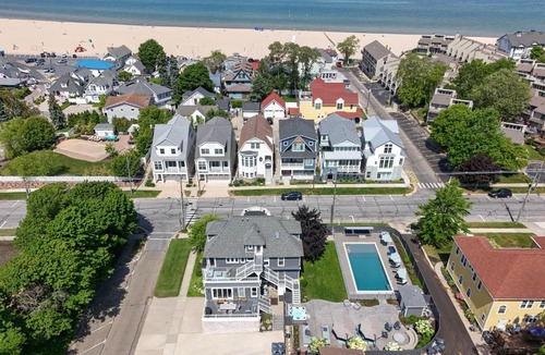 South Haven House | Iconic South Haven Estate - Pool, Hot Tub, Outdoor Kitchen, Game Room & More!