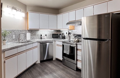 Saugatuck House | IDEAL Location in Saugatuck - 2 minutes to Downtown & Blue Star Trail@Frt Door