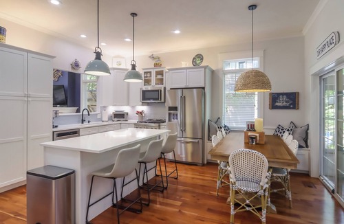 Glen Arbor House | Immaculate Home Steps to Lake MI and Glen Arbor