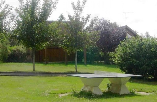 Mesples Cottage | Independent chalets with garden and children's games